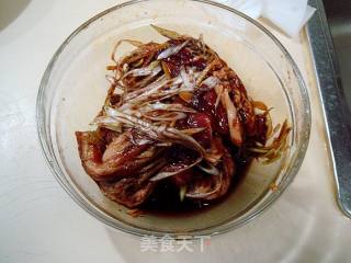 时令美食“荷叶粉蒸肉”的做法步骤：5