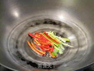 鲜笋炒豆腐干的做法步骤：4