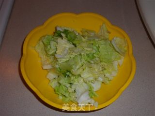 香菇炒卷心菜的做法步骤：1