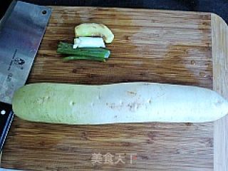 素菜荤做---红烧萝卜的做法步骤：1