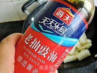 素菜荤做---红烧萝卜的做法步骤：5