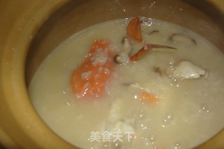 膏蟹鲜虾香菇粥的做法步骤：4