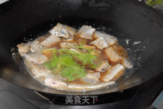 家常烧带鱼的做法步骤：7