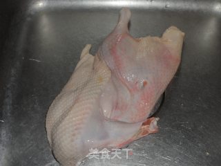 电饭锅烤鸭的做法步骤：1