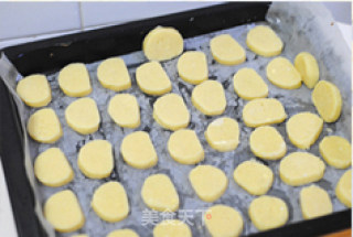 【原味冰箱饼干】 一起享受清香的下午茶吧的做法步骤：9