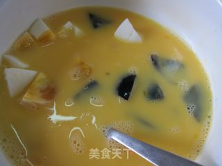 蒸4色咸皮蛋的做法步骤：7