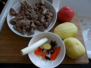 红烧牛肉的做法步骤：1