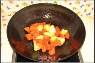 咖哩牛肉的做法步骤：2