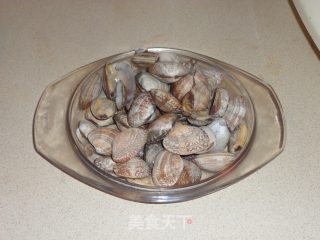 蒜香蛤蜊的做法步骤：1