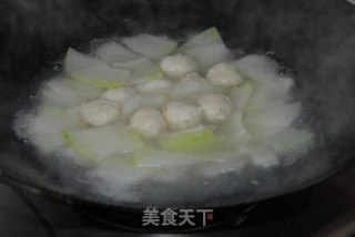 墨斗鱼丸鲜汤的做法步骤：5