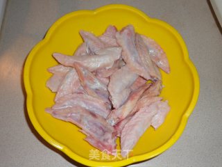 红烧鸡尖的做法步骤：1