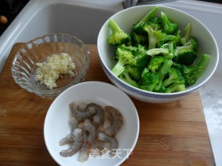 蒜蓉虾仁兰花的做法步骤：2