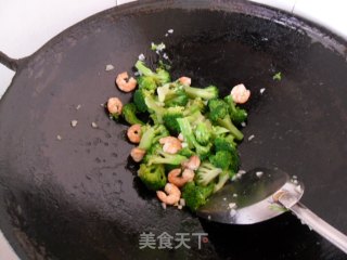 蒜蓉虾仁兰花的做法步骤：4