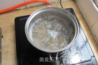鱼干煮苦瓜的做法步骤：4