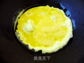 【炸酱面 花样做】西红柿鸡蛋炸酱面的做法步骤：2
