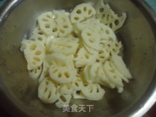 炝炒藕片的做法步骤：3