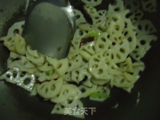 炝炒藕片的做法步骤：7