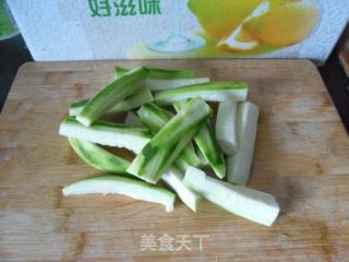 蒜油丝瓜的做法步骤：3