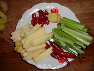 好吃简单的香辣虾的做法步骤：2