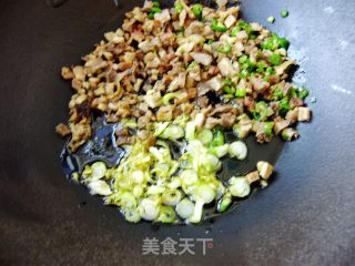 【炸酱面 花样做】双丝炸酱面的做法步骤：6