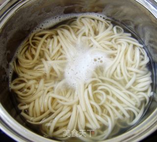 【炸酱面 花样做】双丝炸酱面的做法步骤：9
