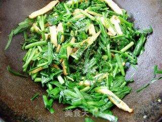 家常菜----韭菜炒豆干的做法步骤：6