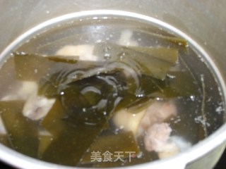 海带炖猪蹄的做法步骤：3