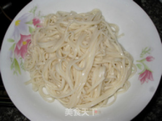 番茄鸡蛋面的做法步骤：2
