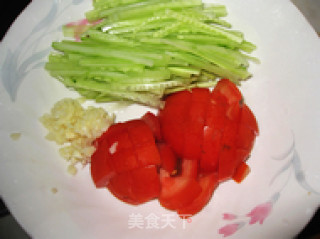 番茄鸡蛋面的做法步骤：3