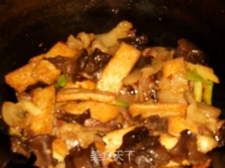 家常豆腐（豆腐回锅肉）的做法步骤：8