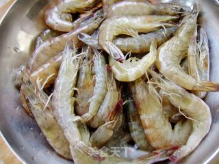 家常菜----清炒青虾的做法步骤：1