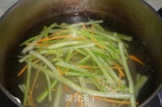 西芹拌腐竹的做法步骤：5
