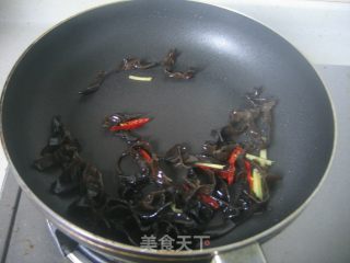茭白金针菇的做法步骤：6