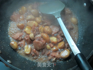 肉荤：板栗烧鸡翅的做法步骤：12