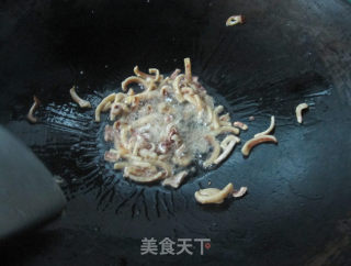 蚝油尖椒炒章鱼仔的做法步骤：3