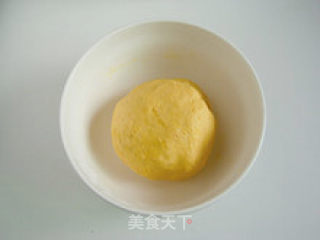 爱不释手—迷你豆沙南瓜饼的做法步骤：5