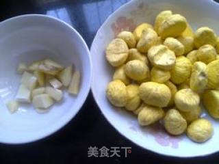 板粟烧鸡翅中的做法步骤：2