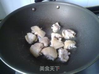 板粟烧鸡翅中的做法步骤：3