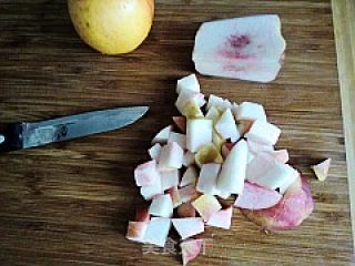 调理肠胃豆浆---苹果蜜桃豆浆的做法步骤：4