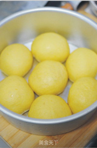 花儿南瓜豆沙面包的做法步骤：7