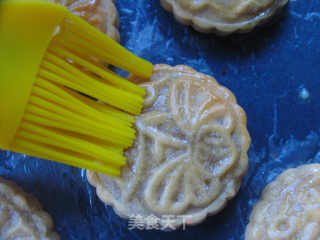 月饼处女秀——冬蓉月饼的做法步骤：15