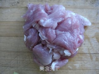 红薯叶肉片汤的做法步骤：2