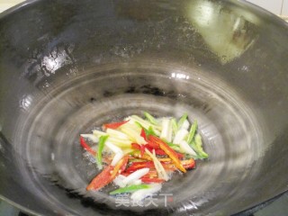 鱼香豆干肉丝的做法步骤：9
