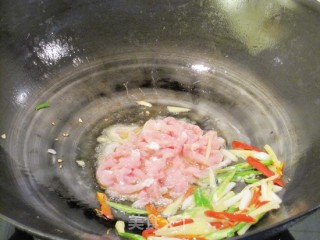鱼香豆干肉丝的做法步骤：10