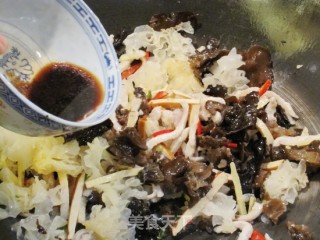 鱼香豆干肉丝的做法步骤：13