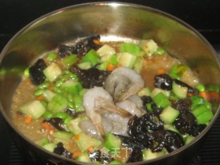 虾仁黑木耳豆瓣酱的做法步骤：7