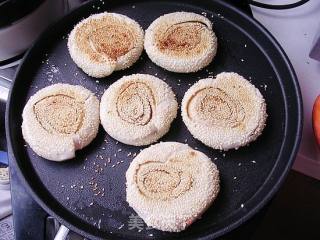 麻酱芝麻饼的做法步骤：9