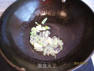 香菇肉末炸酱面的做法步骤：3