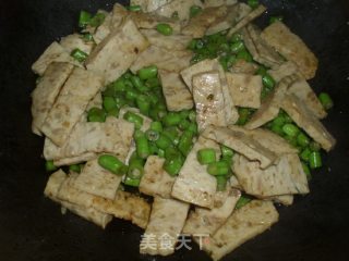 肉饼豆角炸酱面的做法步骤：8