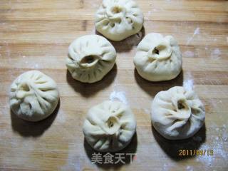 菠菜鲜肉生煎包的做法步骤：5